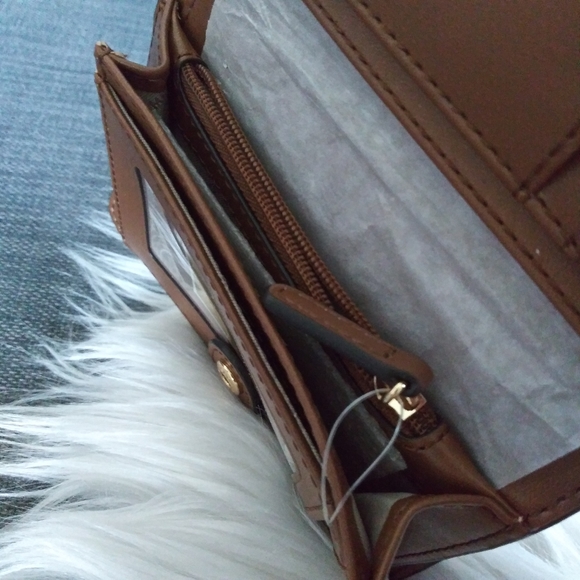 NWT MICHAEL KORS LEATHER MEDIUM SLIM WALLET - Picture 7 of 15